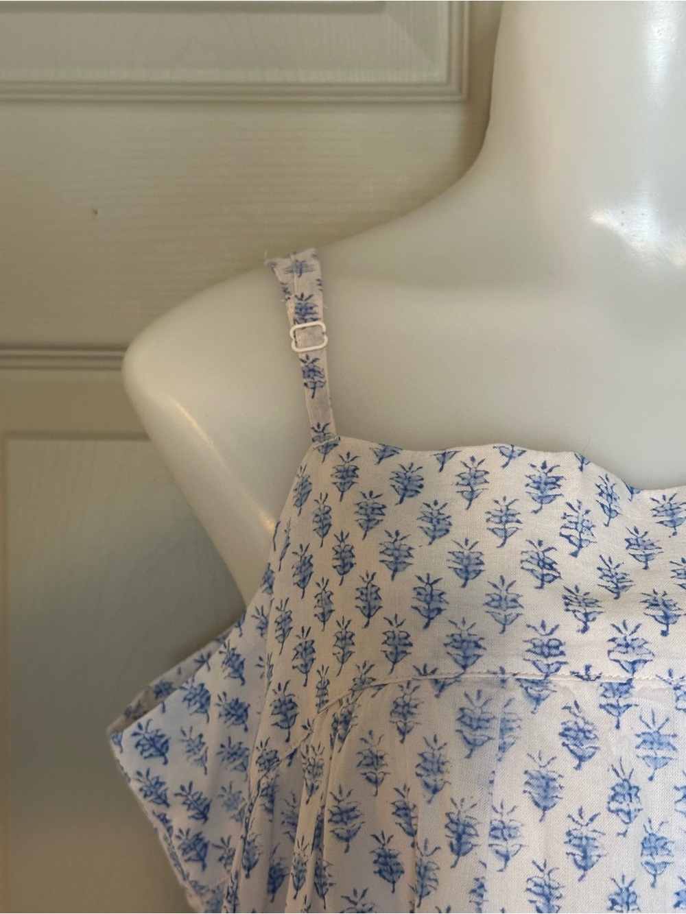 MUJI Block Print Camisole Maxi Dress
✨ Brand New with Tags (NWT) ✨ - Picture 4 of 7
